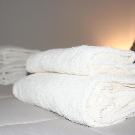 Epicuro Guest House Somma Lombardo Bagian luar foto