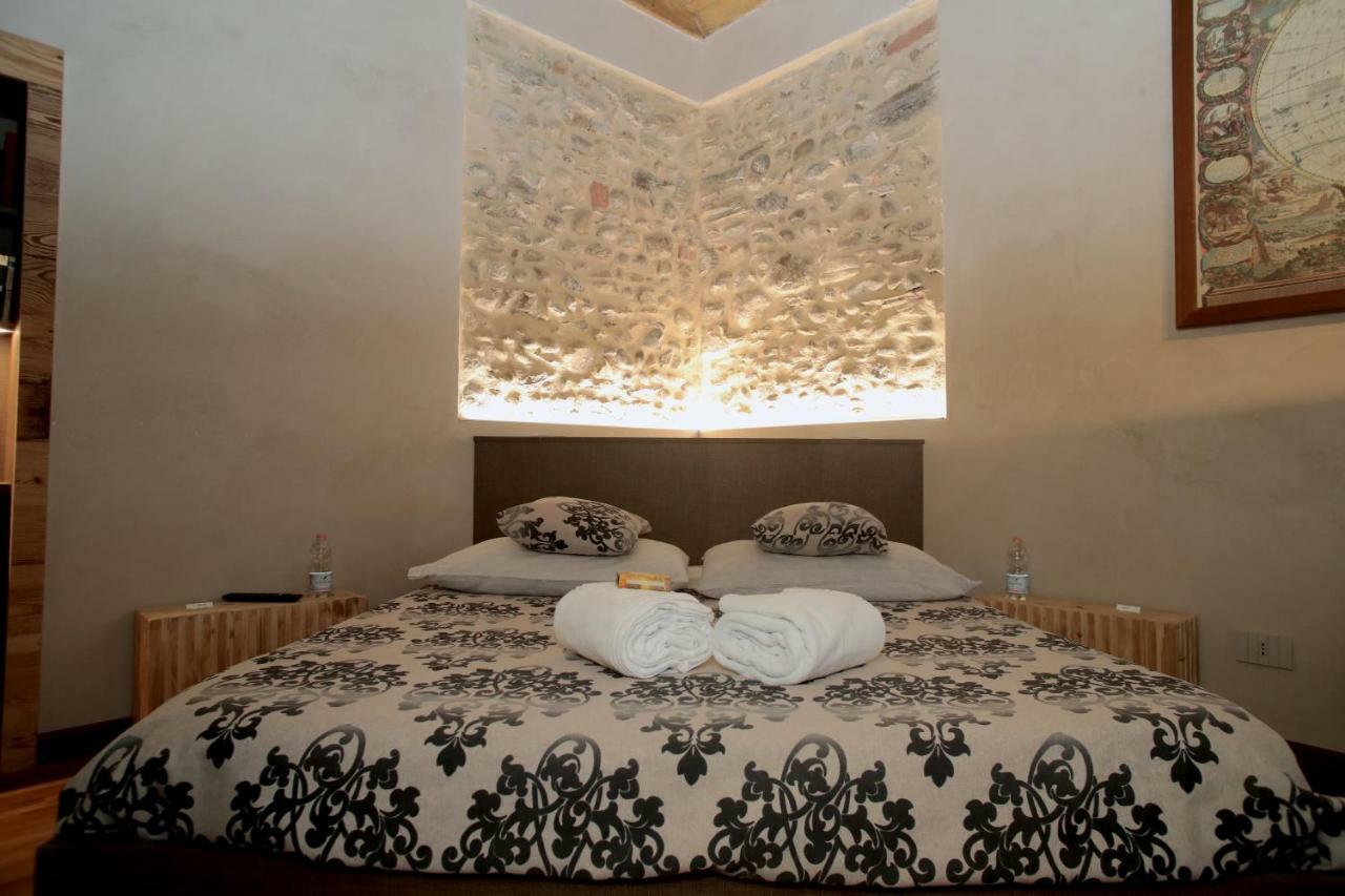 Epicuro Guest House Somma Lombardo Bagian luar foto