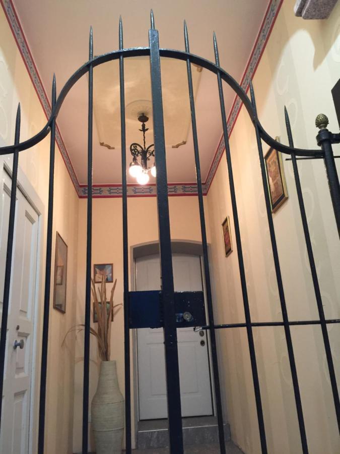 Epicuro Guest House Somma Lombardo Bagian luar foto
